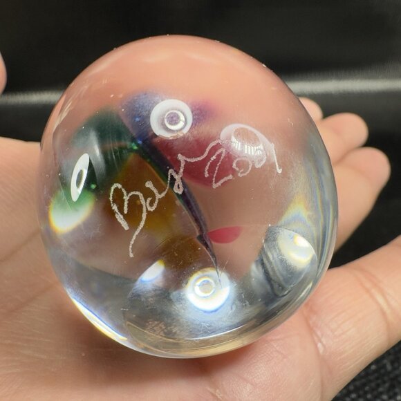 2001 Hand Blown Glass Paperweight Oval Egg Shaped Flower Inside Artist Signed - Picture 7 of 9